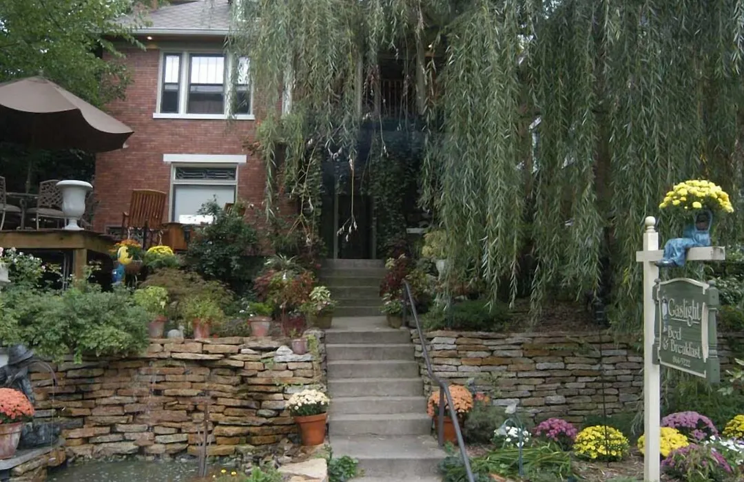 Gaslight Bed & Breakfast-1